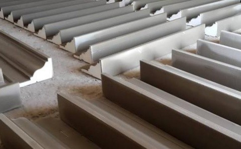 grc線條與eps線條在生產(chǎn)工藝與安裝工藝上有何不同？